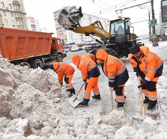 Уборка снега в Приморско-Ахтарске и  Краснодарском крае